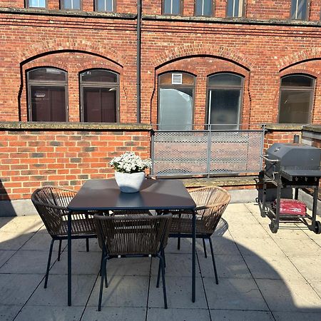 Central Leeds Townhouse With Private Roof Garden Sleeps 4 Bagian luar foto