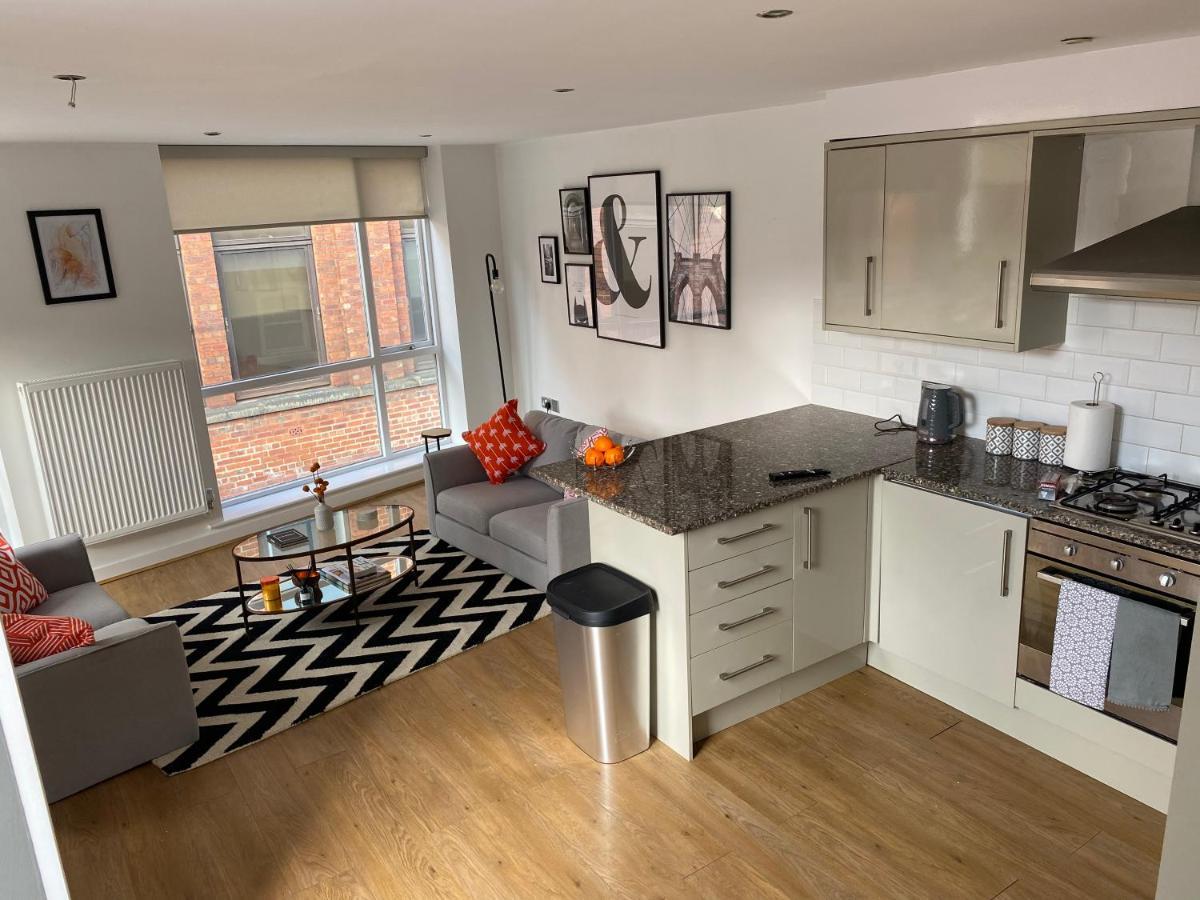 Central Leeds Townhouse With Private Roof Garden Sleeps 4 Bagian luar foto