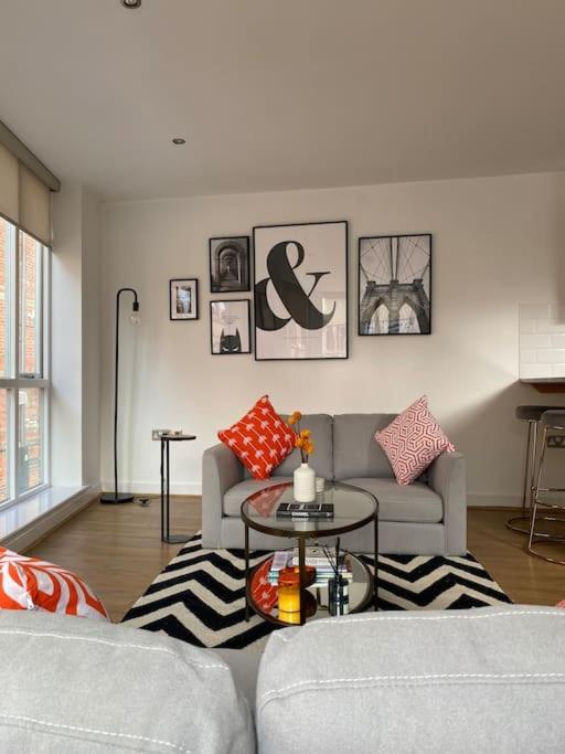 Central Leeds Townhouse With Private Roof Garden Sleeps 4 Bagian luar foto