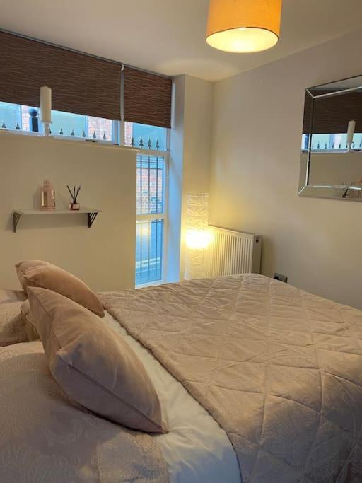 Central Leeds Townhouse With Private Roof Garden Sleeps 4 Bagian luar foto