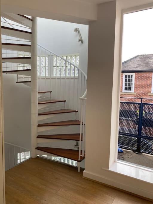 Central Leeds Townhouse With Private Roof Garden Sleeps 4 Bagian luar foto